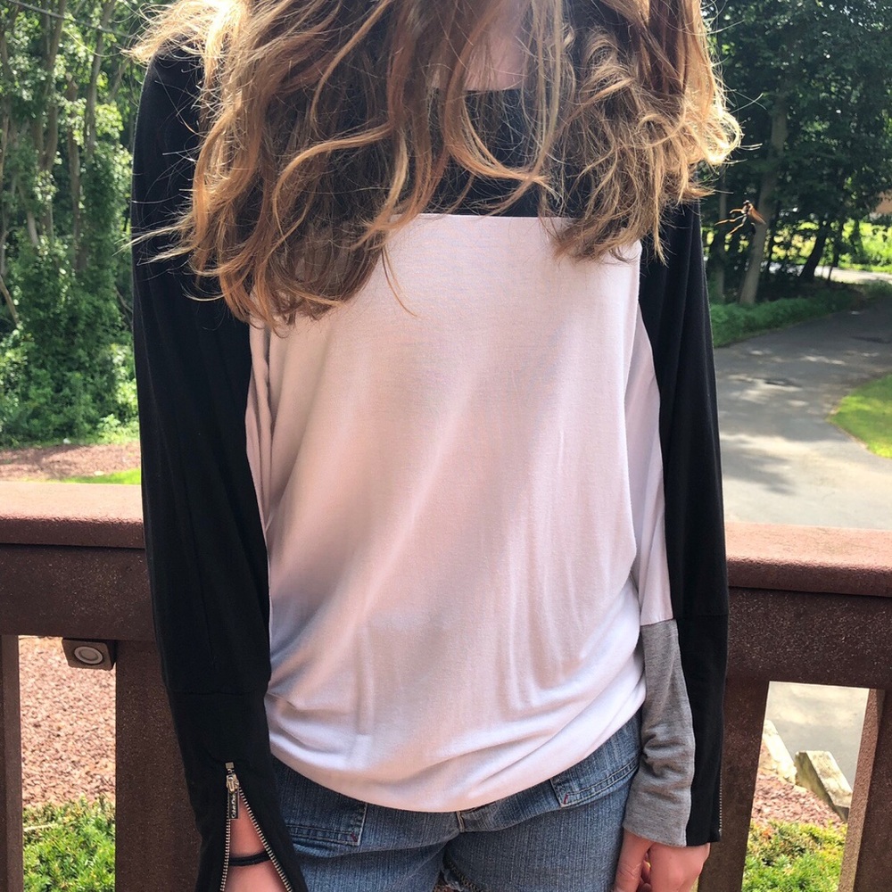 Color block long sleeve top😊